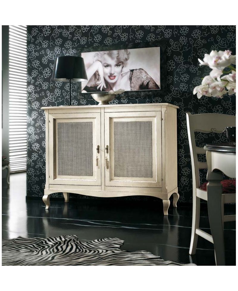 2 doors small sideboard with Vienna straw